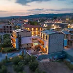 Dandelion Apartmanhotel 4*