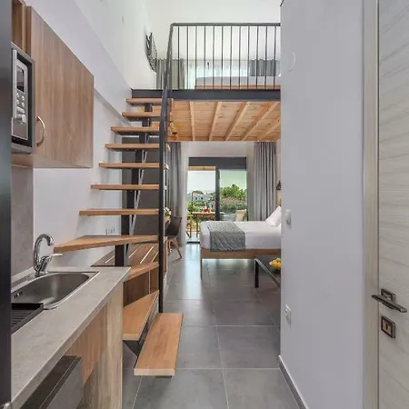 Dandelion Apartahotel 4*